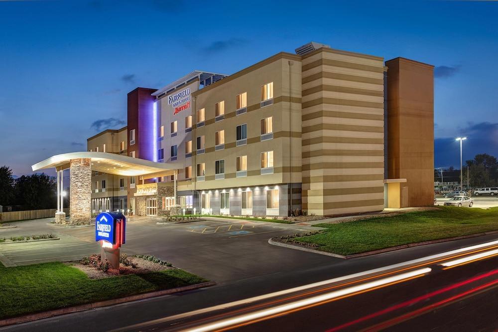 Fairfield Inn & Suites Minneapolis North Brooklyn Center Bagian luar foto