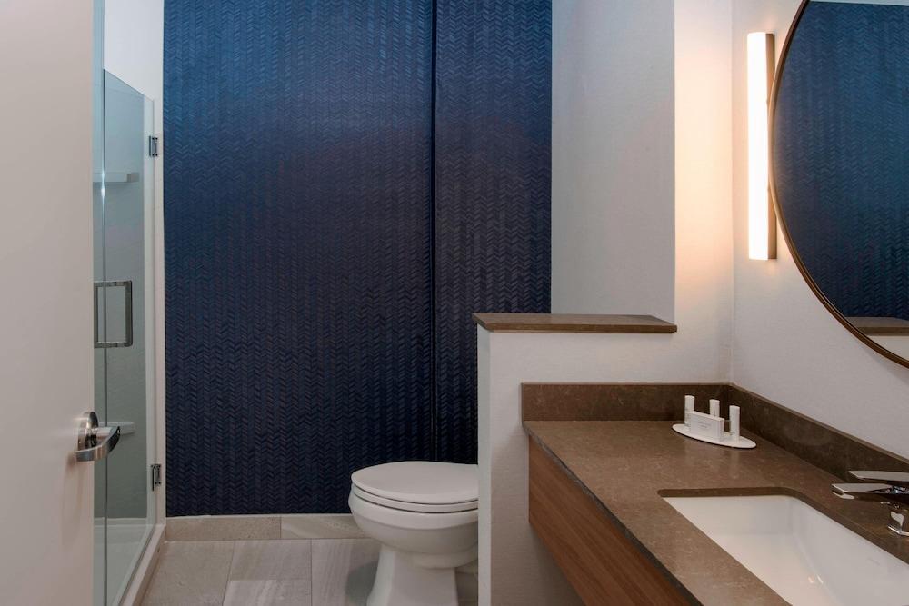 Fairfield Inn & Suites Minneapolis North Brooklyn Center Bagian luar foto
