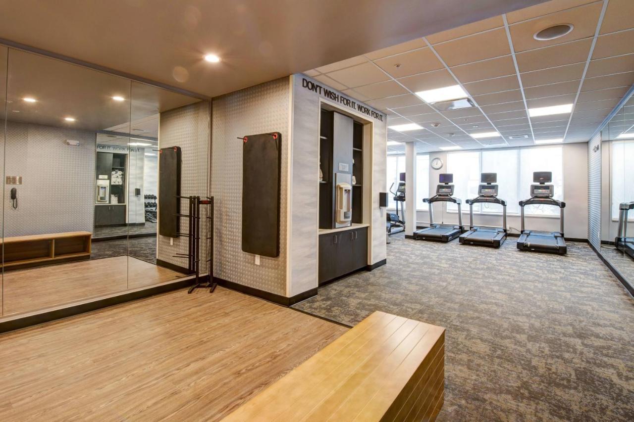Fairfield Inn & Suites Minneapolis North Brooklyn Center Bagian luar foto